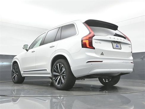 New 2026 Volvo XC90 B6 Core image 41