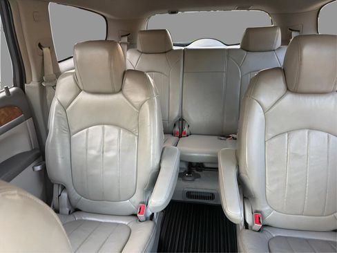 Used 2009 Buick Enclave CXL w/ Entertainment Package #4 AWD/4WD image 17