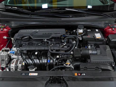 Used 2025 Hyundai Elantra SEL FWD image 57