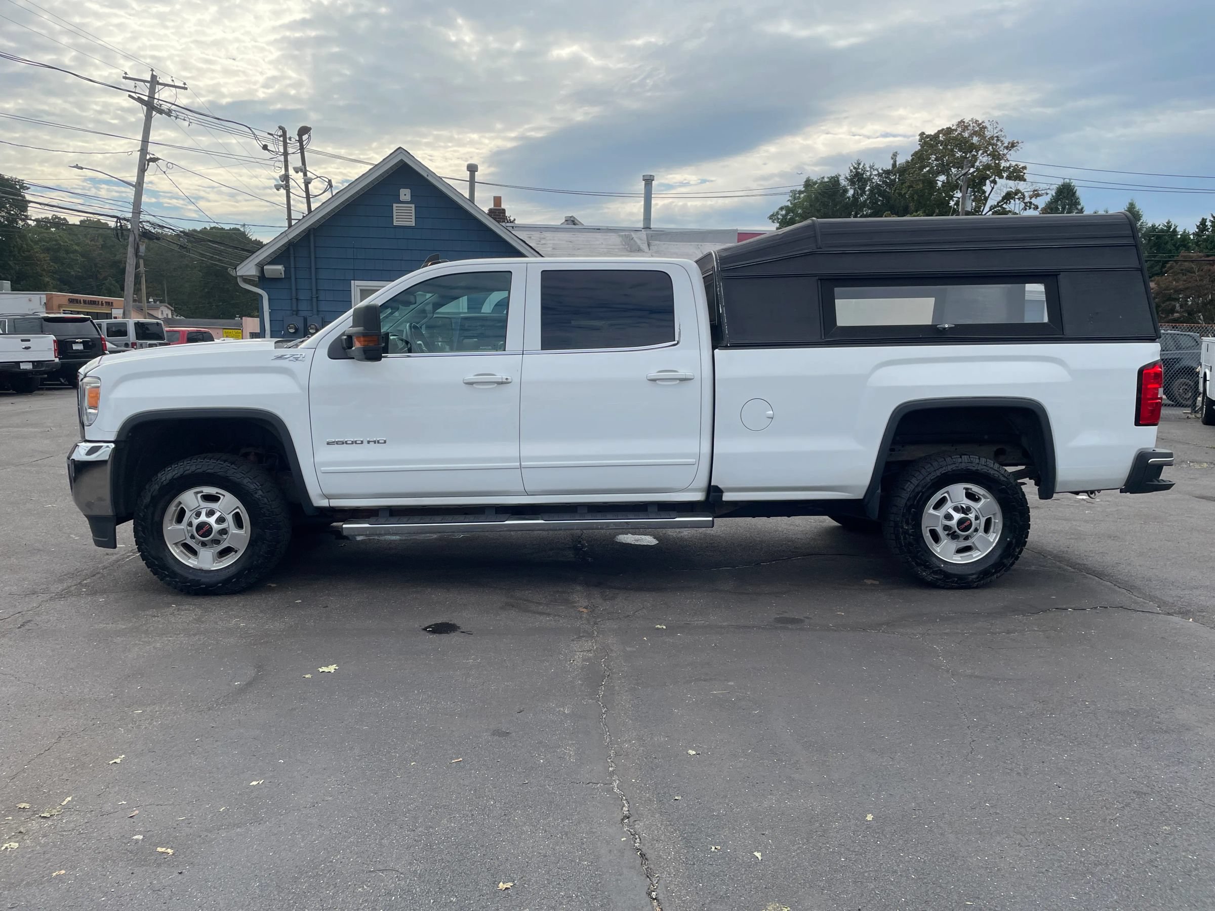 Used 2016 GMC Sierra 2500 SLE w/ SLE Fleet Preferred Package AWD/4WD image 2