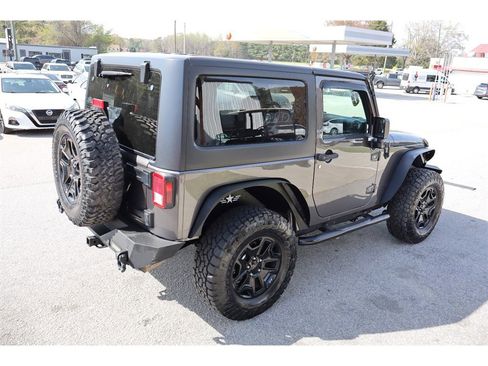 Used 2016 Jeep Wrangler Sport image 5