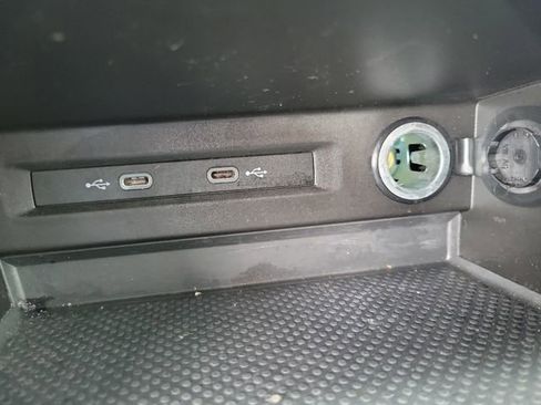 Used 2023 Volkswagen Taos S image 30