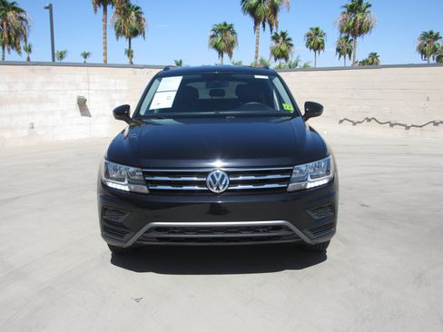 Used 2020 Volkswagen Tiguan SE FWD image 3