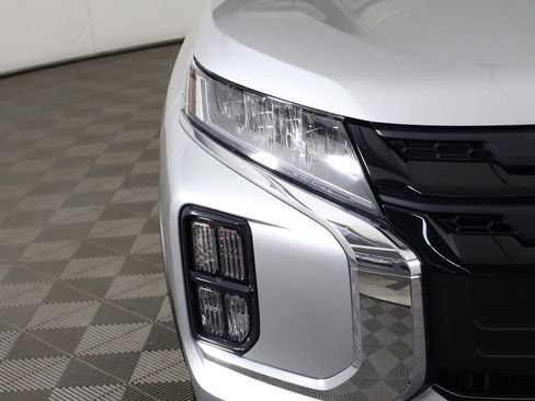 Used 2024 Mitsubishi Outlander Sport LE image 10