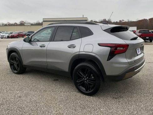 Used 2025 Chevrolet Trax ACTIV w/ Driver Confidence Package image 7