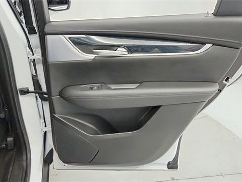 Certified 2024 Cadillac XT5 Premium Luxury w/ LPO, Floor Liner Package image 21