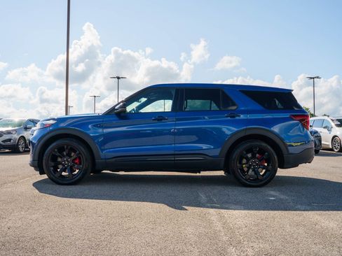 Certified 2022 Ford Explorer ST w/ Equipment Group 401A RWD image 4