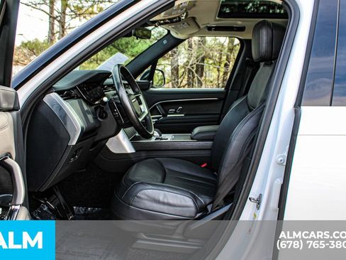Used 2024 Land Rover Range Rover SE image 17