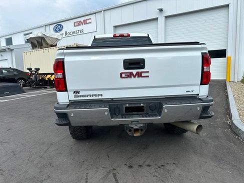 Used 2018 GMC Sierra 2500 SLT w/ Duramax Plus Package AWD/4WD image 4