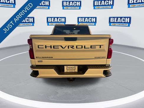 Used 2022 Chevrolet Silverado 1500 Custom image 7