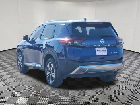 Used 2021 Nissan Rogue Platinum FWD image 3