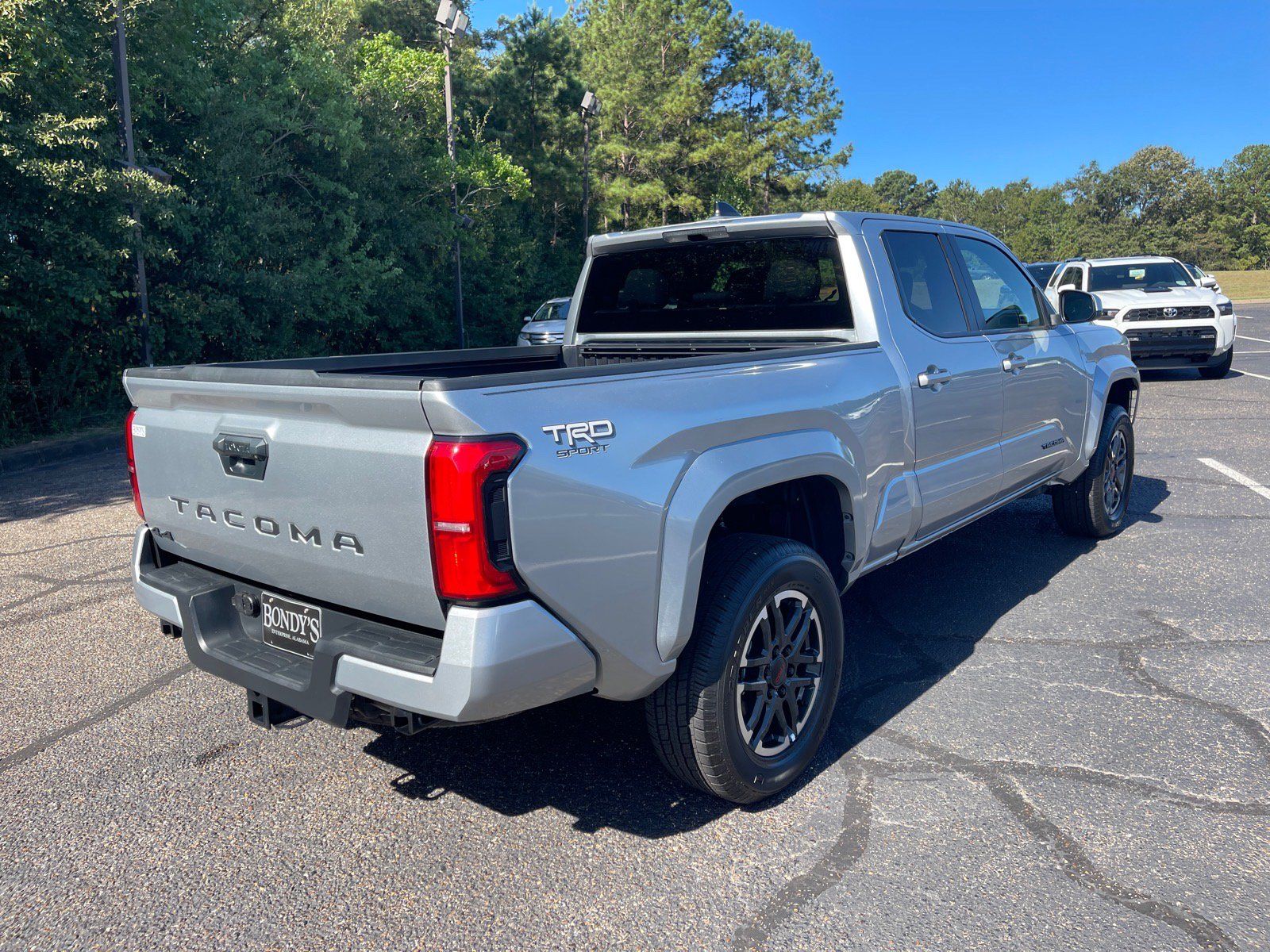 Used 2025 Toyota Tacoma TRD Sport AWD/4WD image 17