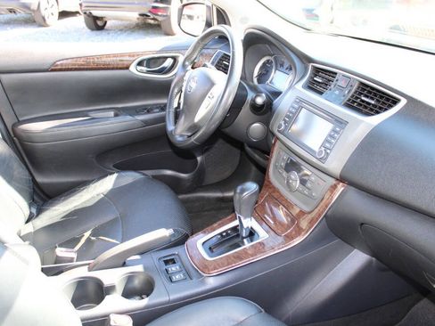 Used 2013 Nissan Sentra SL w/ Leather Pkg FWD image 12