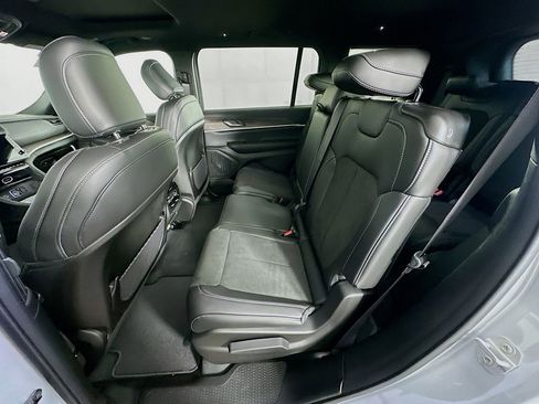 New 2026 Jeep Grand Cherokee L 4WD image 33