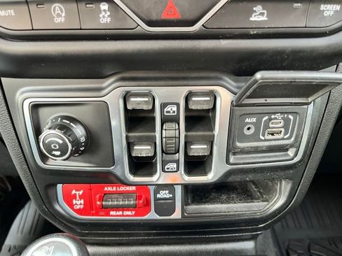Used 2021 Jeep Gladiator Mojave AWD/4WD image 43