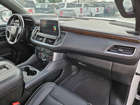 Used 2023 Chevrolet Tahoe Premier AWD/4WD image 33