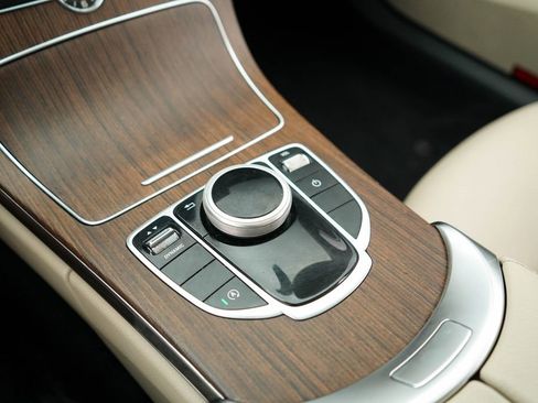 Used 2020 Mercedes-Benz C 300 4MATIC Sedan image 28