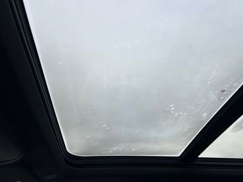 Used 2021 Chevrolet Suburban LT image 19