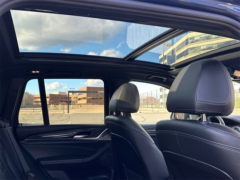 Used 2019 BMW X3 xDrive30i w/ M Sport Package 2 image 8