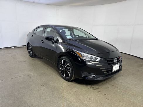 Certified 2025 Nissan Versa SR w/ Trunk Package image 3