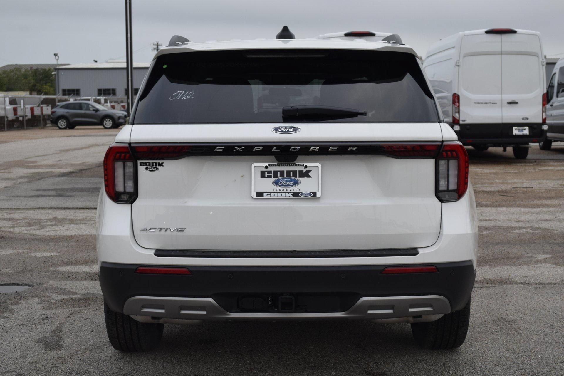 New 2026 Ford Explorer Active w/ Active Comfort Package RWD image 5