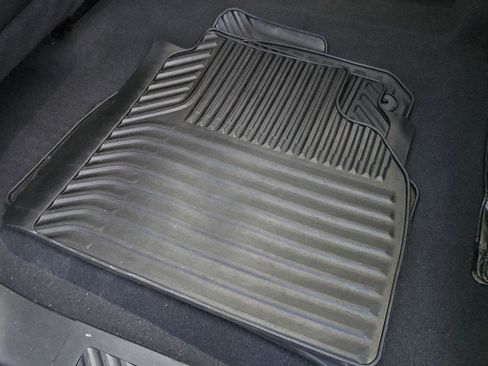 Used 2024 Chevrolet Silverado 2500 LT image 26