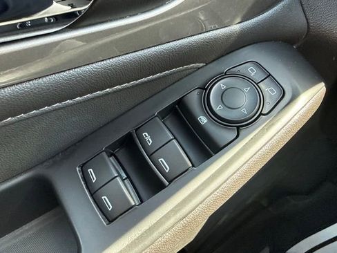 Used 2023 Chevrolet Traverse LT w/ LPO, Floor Liner Package AWD/4WD image 24