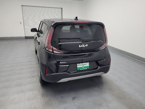 Used 2023 Kia Soul LX FWD image 6