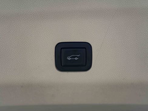 Used 2024 Cadillac Escalade Premium Luxury Platinum w/ LPO, Floor Liner Package AWD/4WD image 48