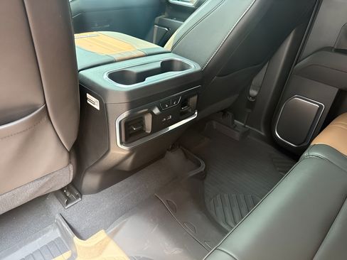 Used 2026 Chevrolet Silverado 2500 High Country w/ High Country Premium Package AWD/4WD image 11