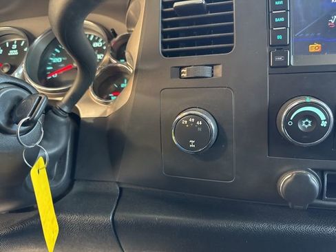 Used 2011 Chevrolet Silverado 3500 LT image 18