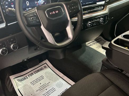 Used 2025 GMC Sierra 1500 Elevation AWD/4WD image 8