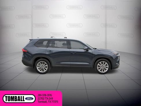 Used 2024 Toyota Grand Highlander AWD image 8