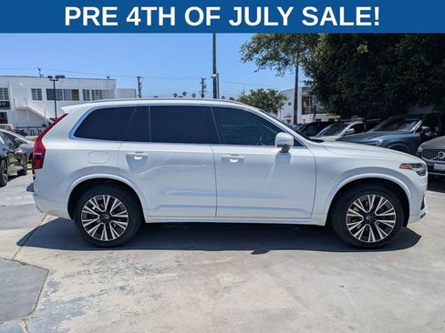 Used 2020 Volvo XC90 T5 Momentum AWD/4WD image 2