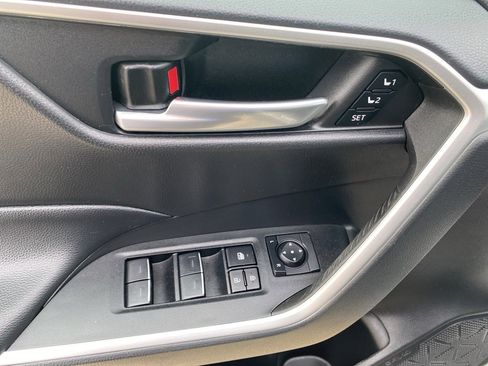 Used 2023 Toyota RAV4 XLE Premium image 24