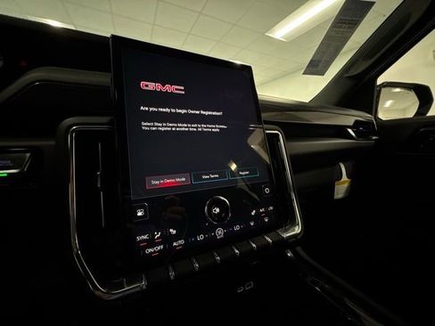 New 2026 GMC Yukon Elevation image 17