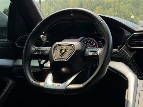 Used 2020 Lamborghini Urus AWD/4WD image 39