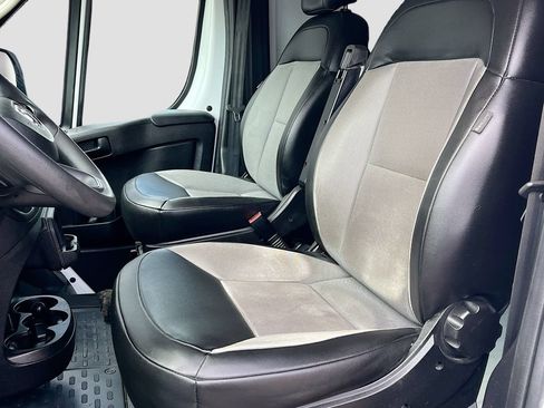 Used 2023 RAM ProMaster 2500 FWD image 18