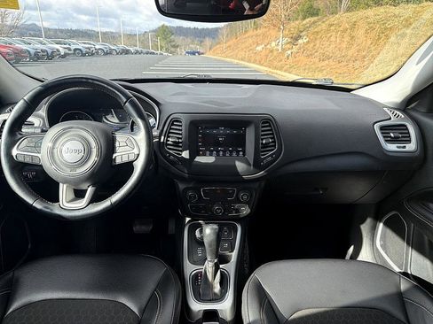 Used 2020 Jeep Compass Latitude image 18