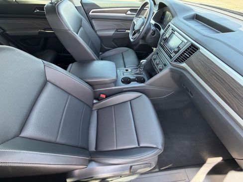 Used 2023 Volkswagen Atlas SE FWD image 11
