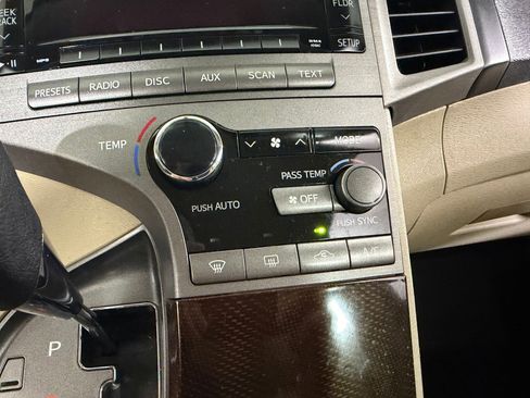 Used 2012 Toyota Venza LE w/ LE Convenience Pkg AWD/4WD image 24