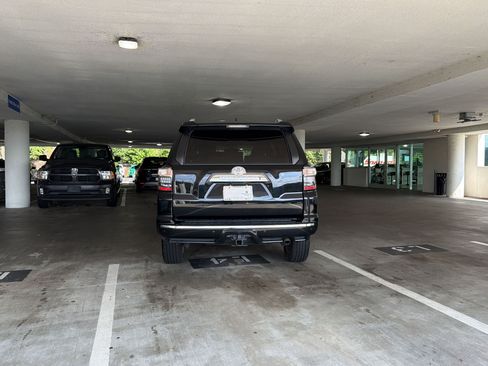 Used 2019 Toyota 4Runner Limited AWD/4WD image 8