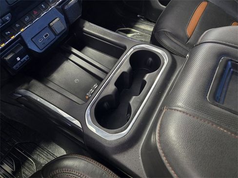 Used 2019 GMC Sierra 1500 AT4 w/ Off Road Performance Package image 21