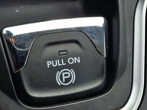 Used 2021 Jeep Cherokee Latitude Lux AWD/4WD image 25