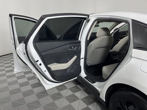 Used 2025 Honda Accord SE image 37
