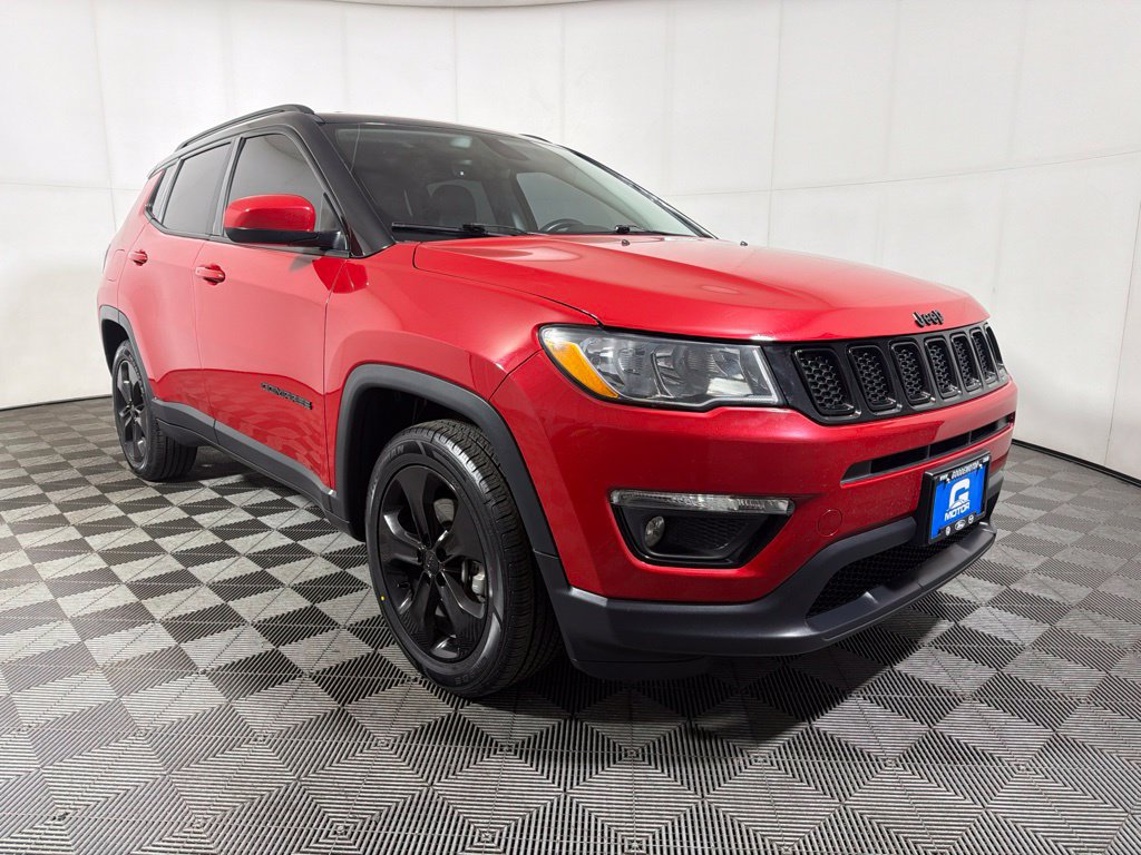 Used 2018 Jeep Compass Latitude w/ Popular Equipment Group FWD image 2