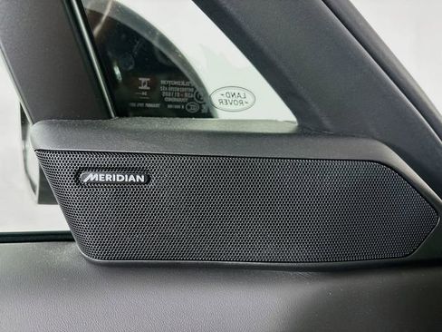 Used 2025 Land Rover Range Rover Sport SE image 20