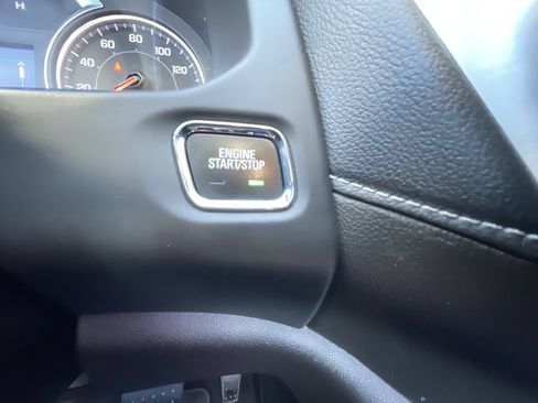 Used 2020 GMC Acadia SLE w/ Driver Convenience Package FWD image 16