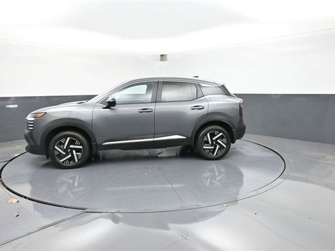 New 2026 Nissan Kicks SV image 4