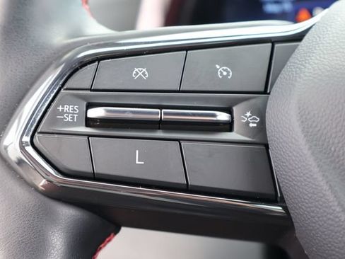 Used 2025 Chevrolet Equinox RS w/ Convenience Package III FWD image 25